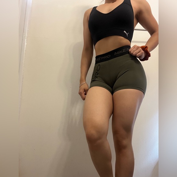 Nike Pro Shorts - Picture 1 of 4